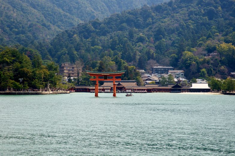 嚴鳥神社